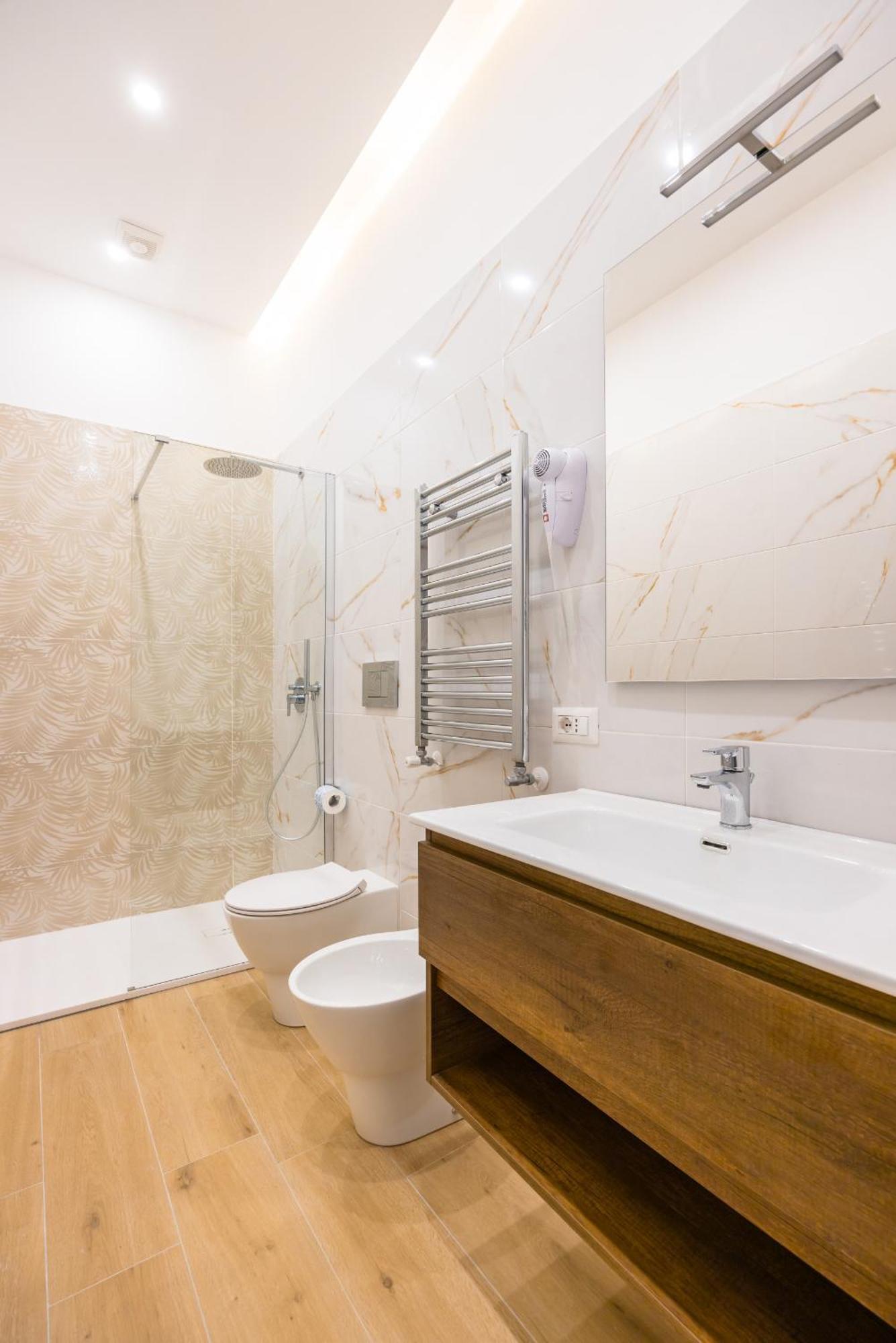 Appartement 4 Stelle Housing - And By Wonderful Italy *