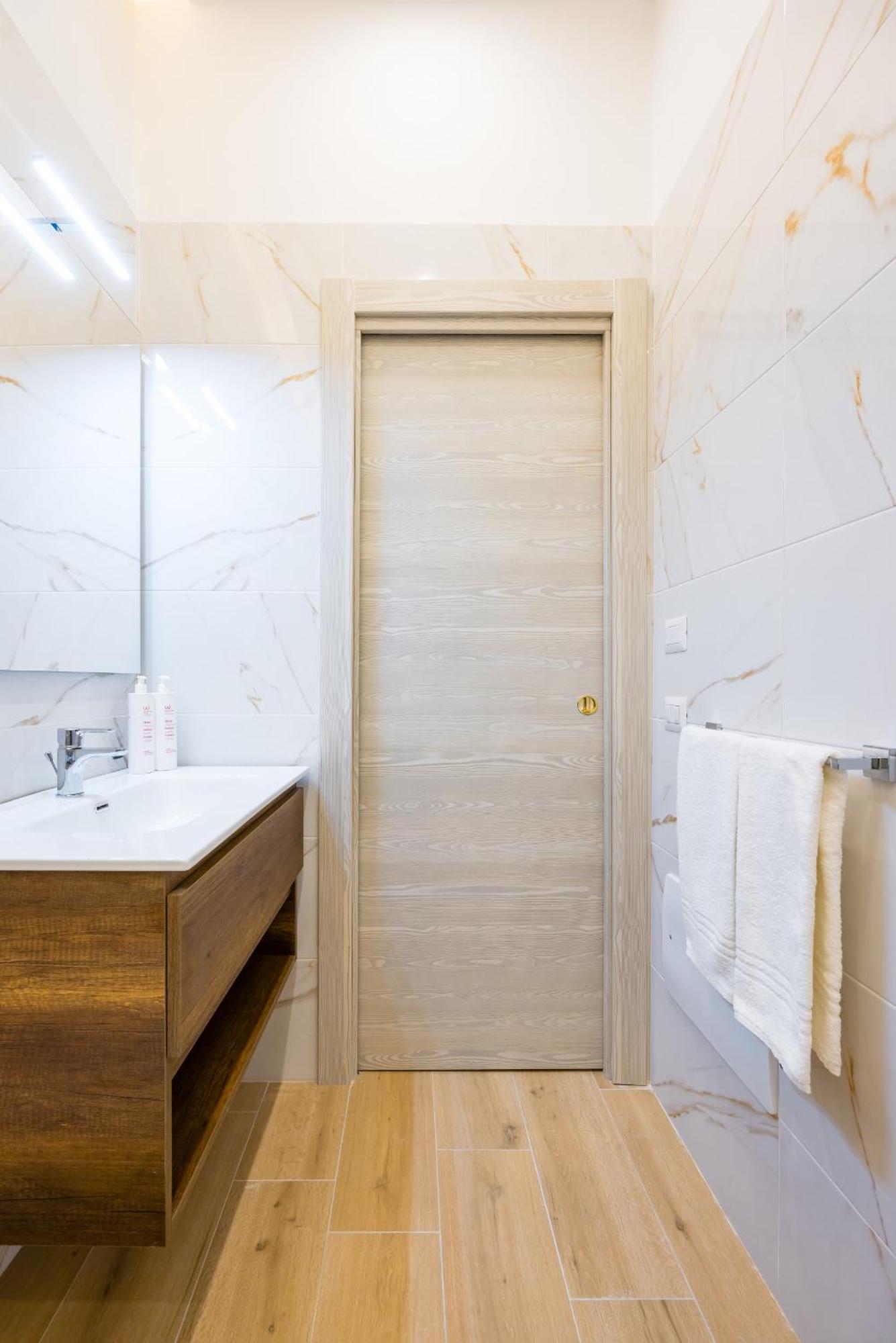4 Stelle Housing - And By Wonderful Italy Appartement
